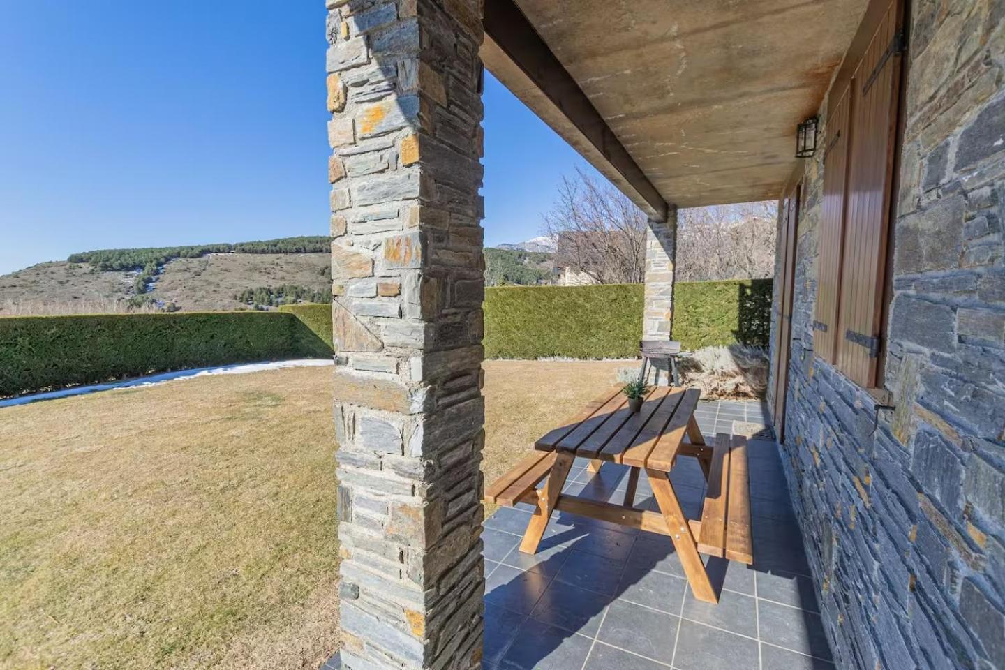 Apartament Les Costes Del Cadi Estavar エクステリア 写真